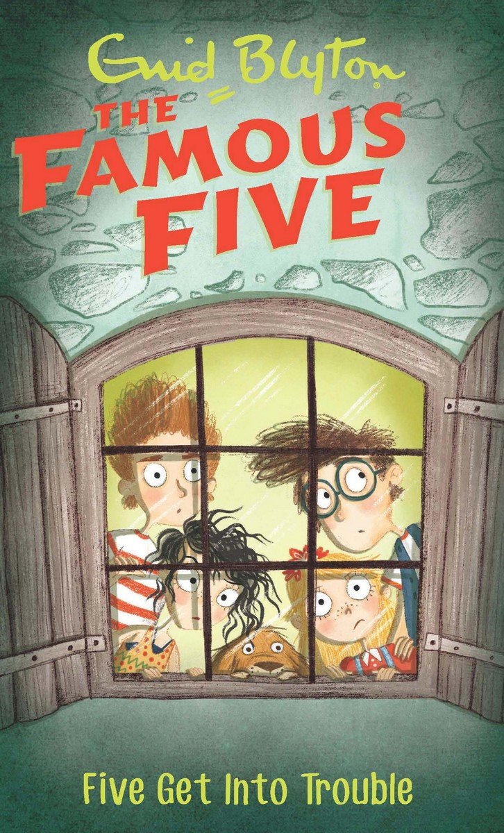 Famous Five: 08: Five Get Into Trouble