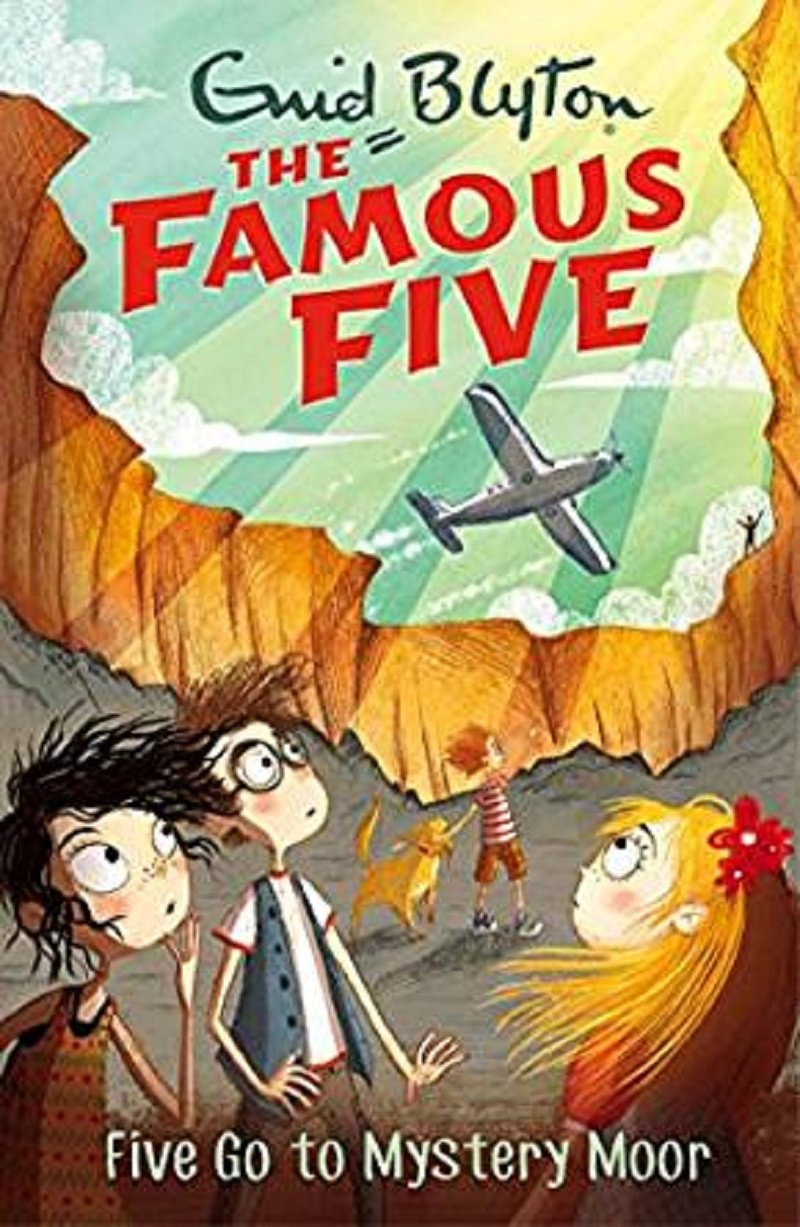 Famous Five: 13: Five Go to Mystery Moor